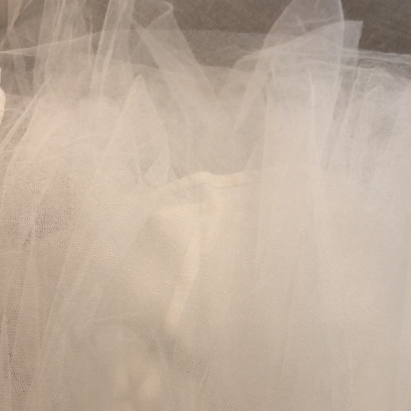 Tamara Catz Wedding dress size small - Picture 15 of 15